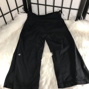 🌻Lululemon Knee Length Pants READ DESCRIPTION